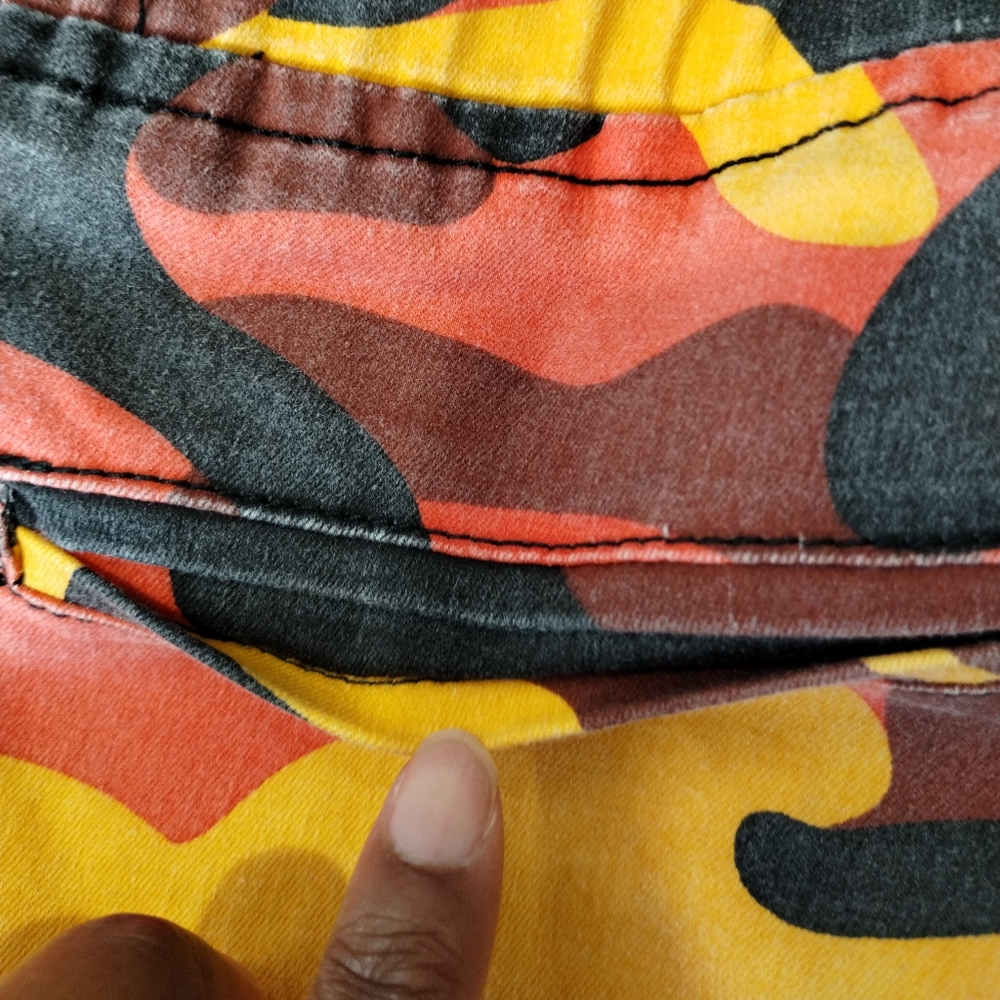 V.I.P. Sunburst Orange Camo Cargo Pants Women Size Small - Picture 9 of 11